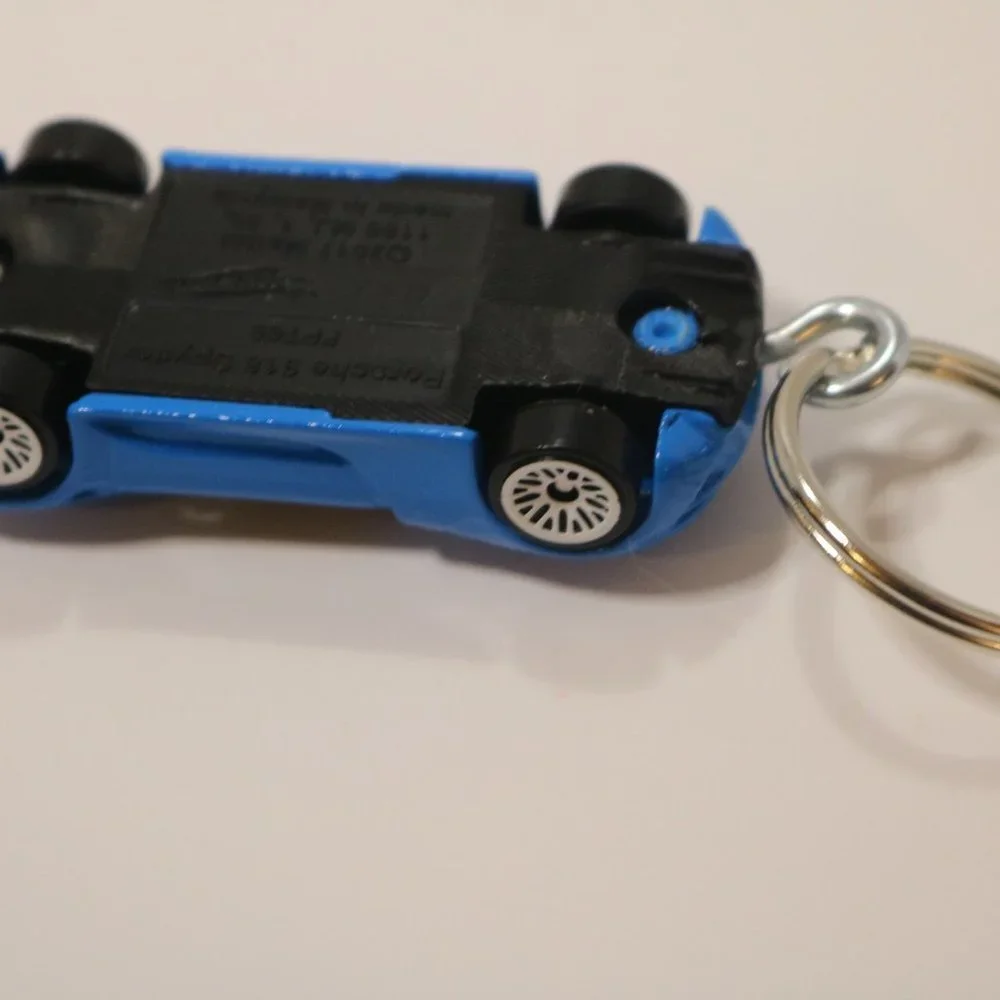 Hot Wheels Porsche 918 Spyder CUSTOM keychain